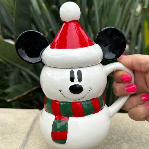 Disney Mickey Mouse 2023 Christmas Holiday mug top Santa Scarf cup hot cocoa - Picture 1 of 14